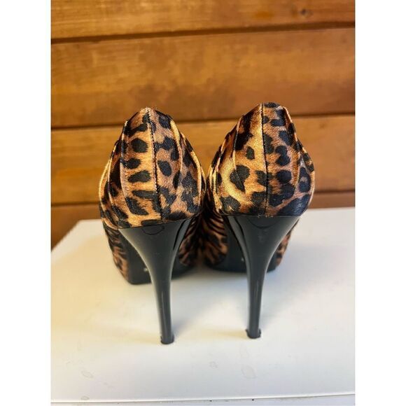 Dollhouse Animal Print Heels Sz 6.5 NWOB - Picture 3 of 9